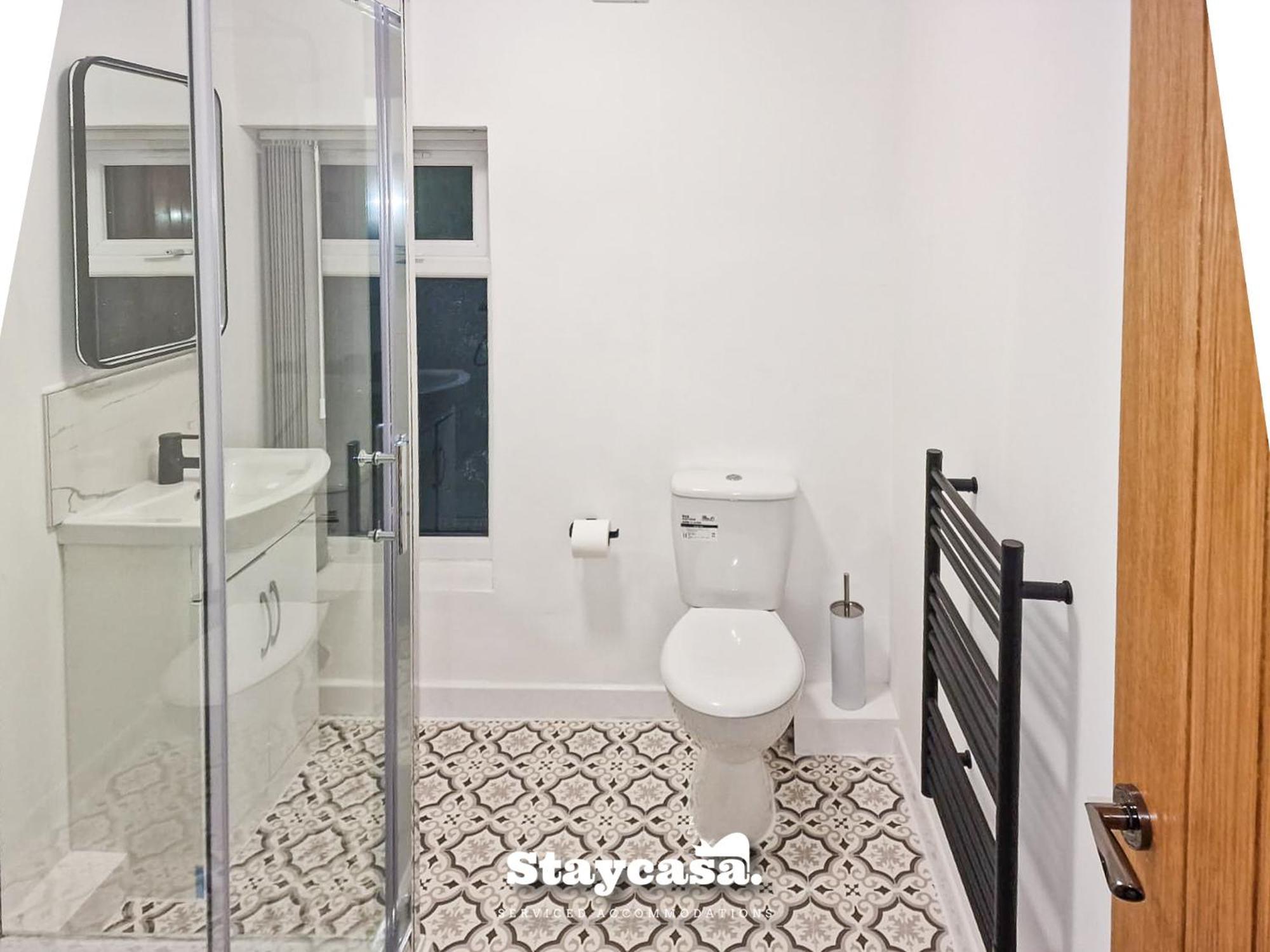 Delightful Spacious Haven With Large Driveway مانشستر المظهر الخارجي الصورة